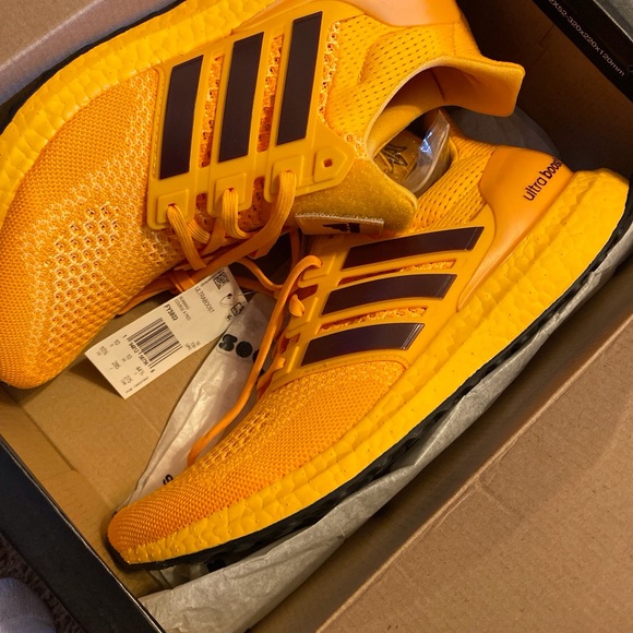 Adidas UltraBoost Arizona State University - Picture 3 of 7